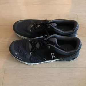 On Cloud Running Sneaker